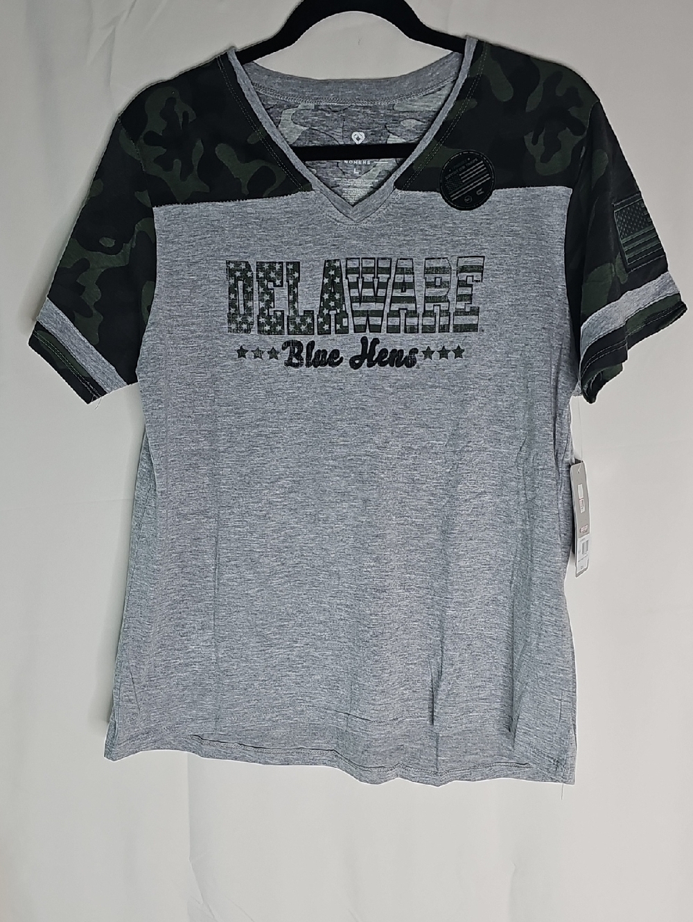Colosseum Gray Tee with Green Camo Sleeves - Delaware Blue Hens